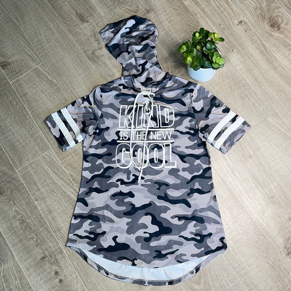 JERRY LEIGH Gray Camo ‘KIND IS THE NEW COOL’ Hoodie Shirt Junior’s